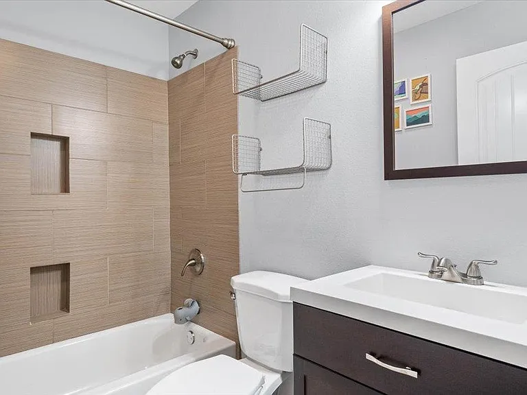 8514 Burrell Dr — Photo 15