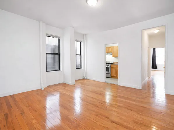 842 Saint Nicholas Avenue image 1 of 7