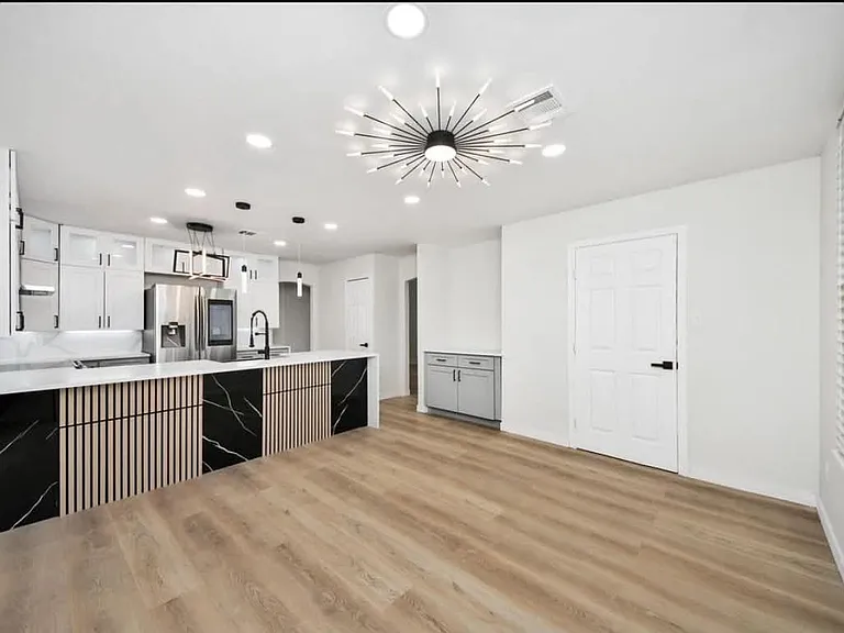 15719 Baytree Dr — Photo 3