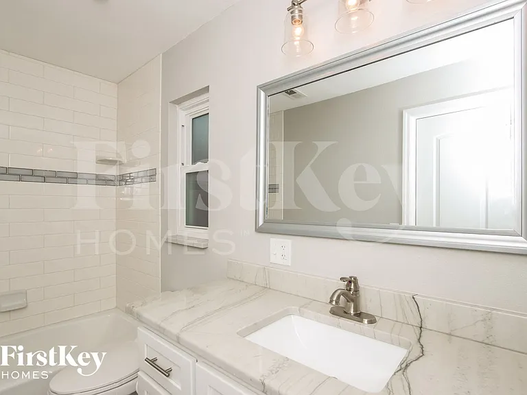 525 Sacre Coeur Dr — Photo 13