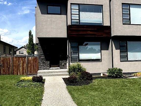 2nd image of 532 S 22nd Ave NE