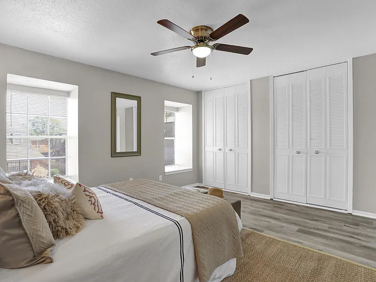 Rhodes Townhomes — Photo 30