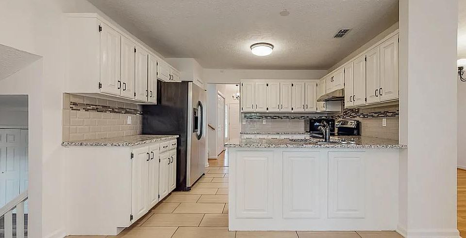 1st image of 1117 White Mountain Ln