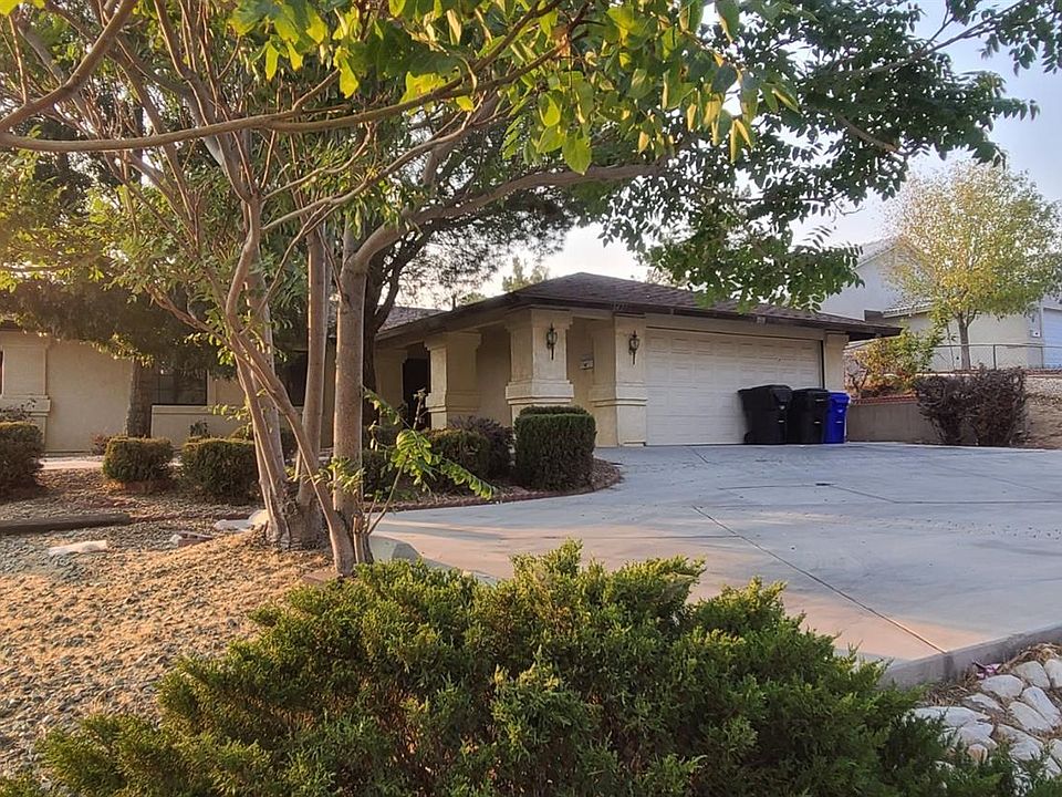 1st image of 14276 La Paz Dr