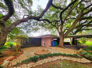 706 Maple St, Sweeny, TX 77480