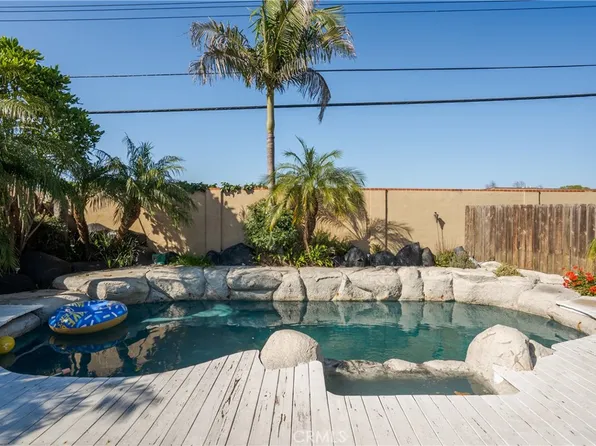 4811 Myra Ave, Cypress, CA 90630