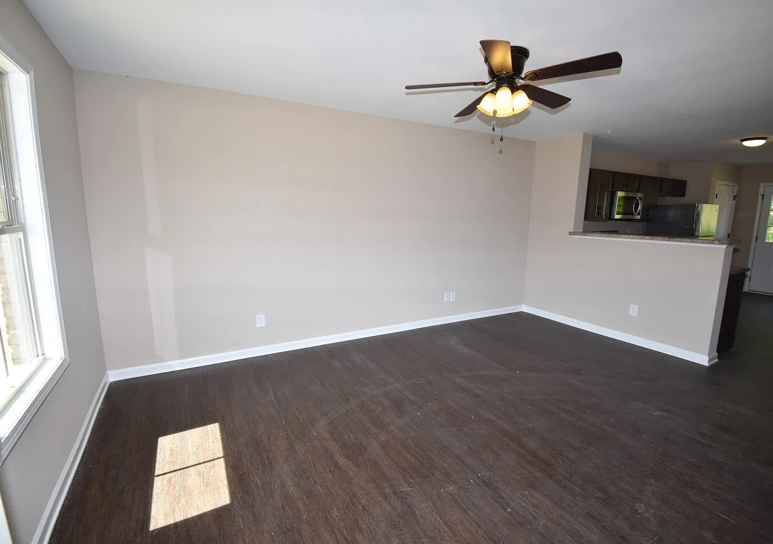 Smithson Ln - 227 — Photo 2