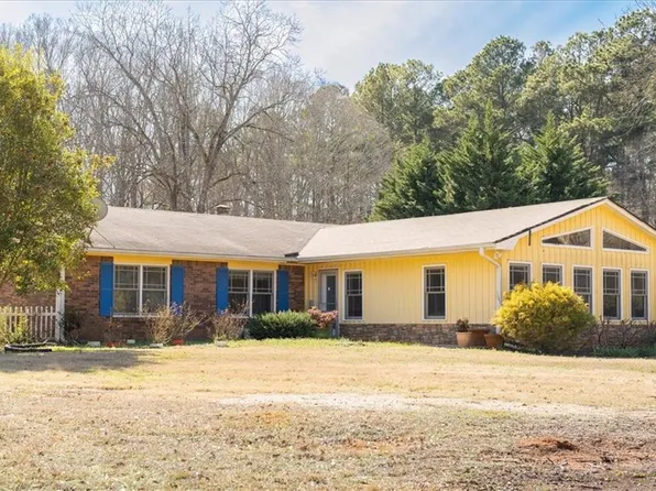 137 Meadow Wood Ln, Monroe, GA 30656