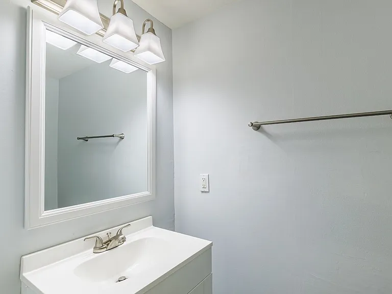 1311 Blair St — Photo 11