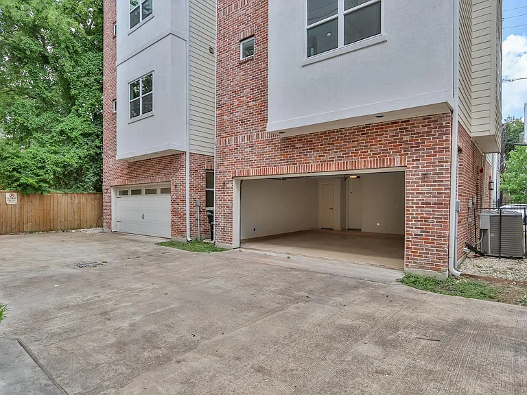 4114 Driscoll St — Photo 47