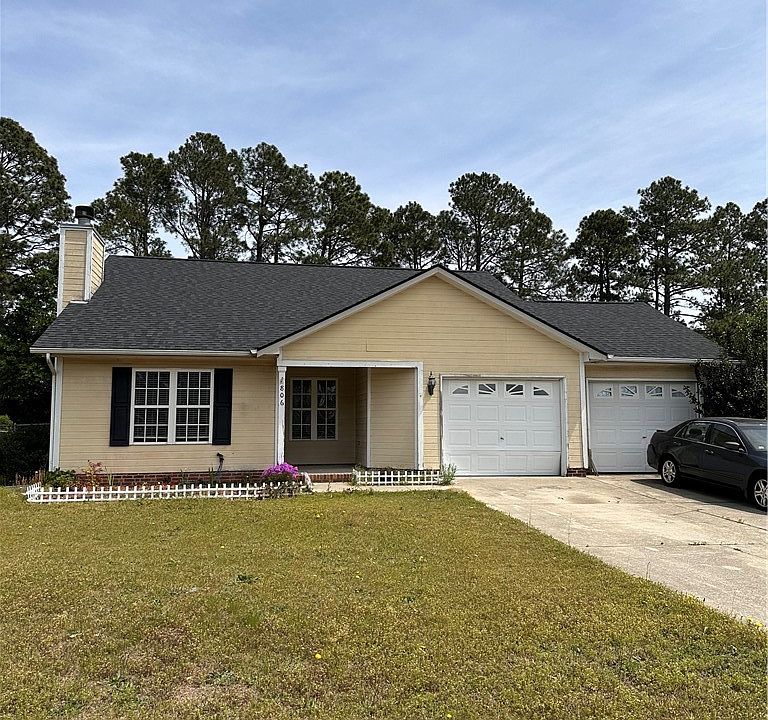 1st image of 806 S Buckeye Dr