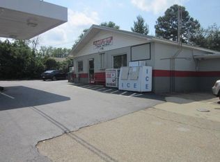 1153 W Point Rd, Lawrenceburg, TN 38464