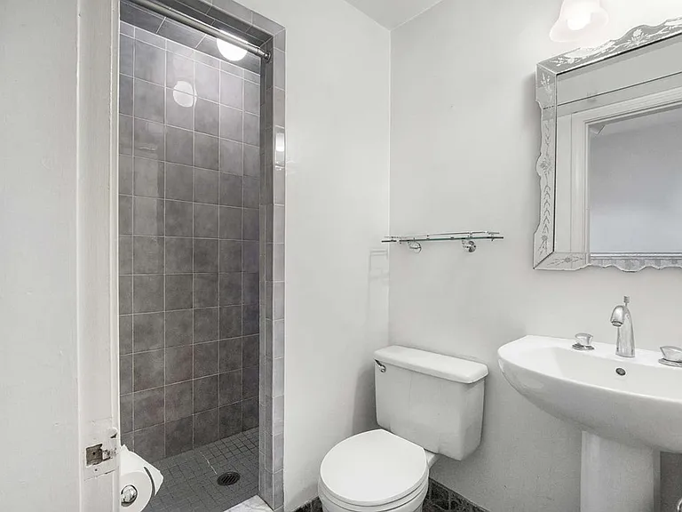 524 Tremont St #5 — Photo 12