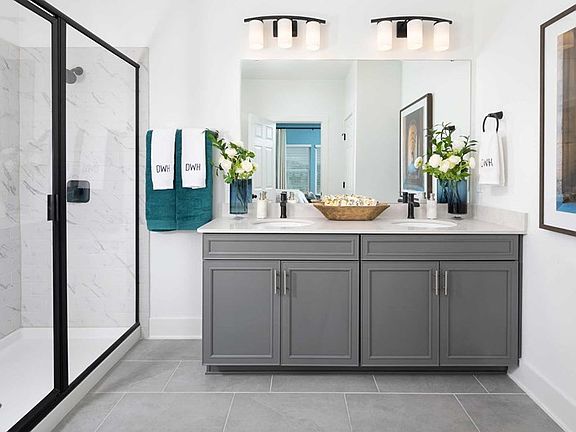 The Lovett - Owner s Bath