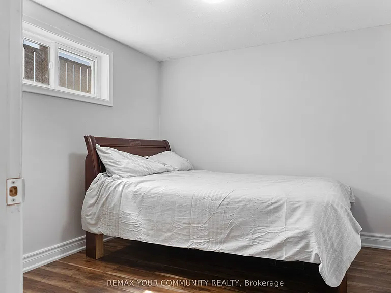 2 Emmeline Cres #LOWER — Photo 9