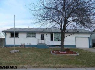 2040 20th St, Gering, NE 69341