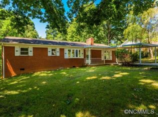 105 Dellwood Ave, Swannanoa, NC 28778