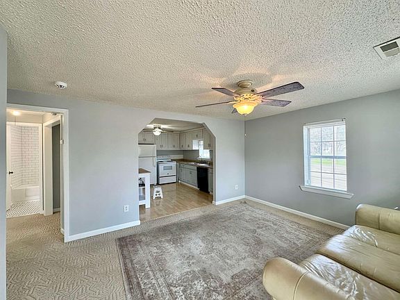 3rd image of 511 2nd St