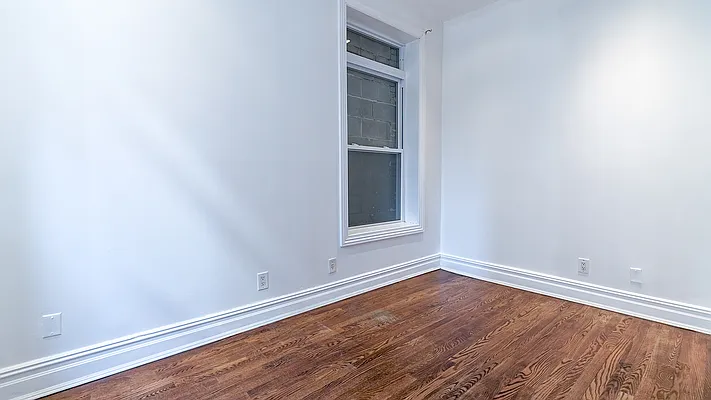 Rented by Camelot Realty Group | media 14