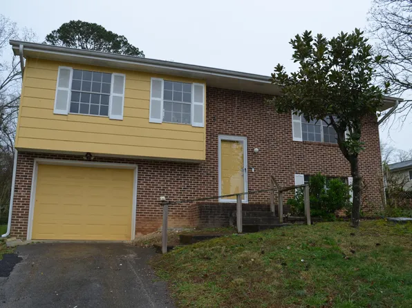 4061 E Freedom Cir, Ooltewah, TN 37363