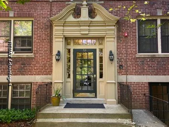 60 Elm St APT 1, Worcester, MA 01609