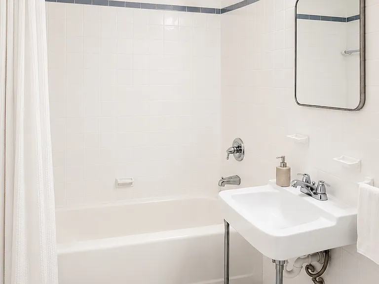 240 E 35th St #11E — Photo 2