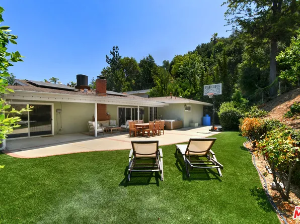 3421 Castlewoods Pl, Sherman Oaks, CA 91403