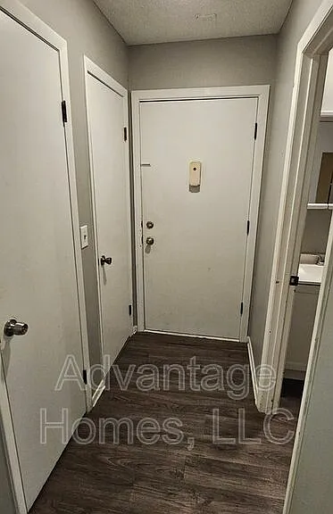 123 S Chester St #C — Photo 17