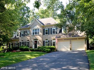 1130 Round Pebble Ln, Reston, VA 20194