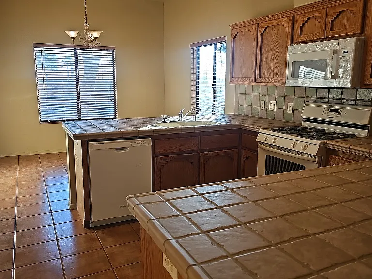 4868 W 31st Ln — Photo 5