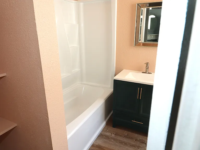 120 S Court St — Photo 26