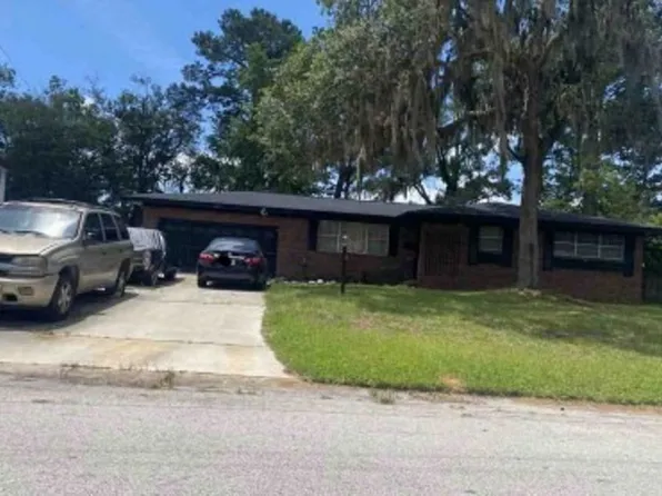 10223 Depaul Dr, Jacksonville, FL 32218