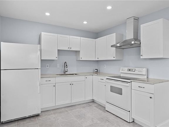 3rd image of 260 NW 19th St #290