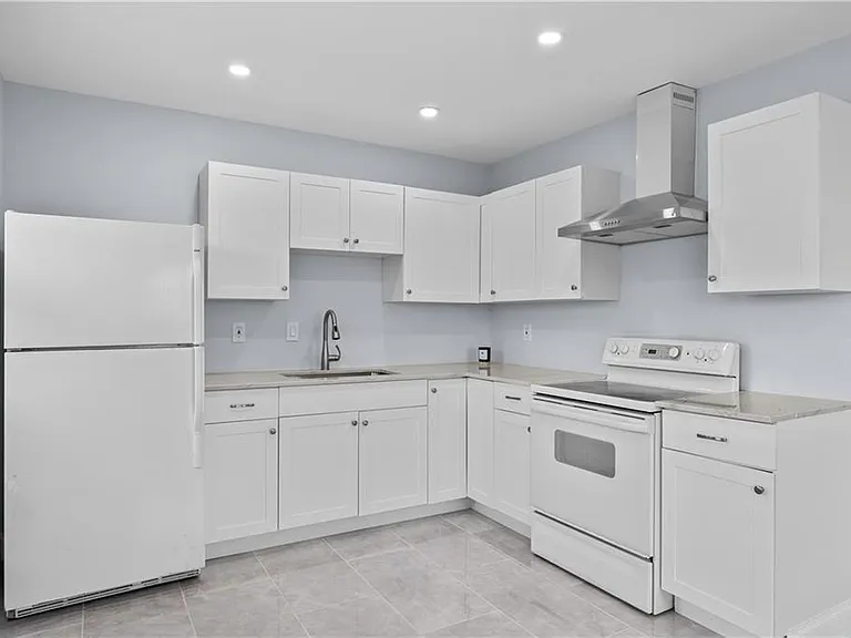 260 NW 19th St #290 — Photo 6