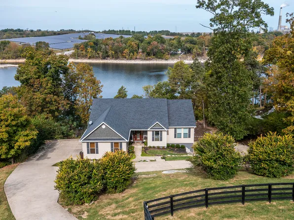 966 Hunter Dr, Lancaster, KY 40444