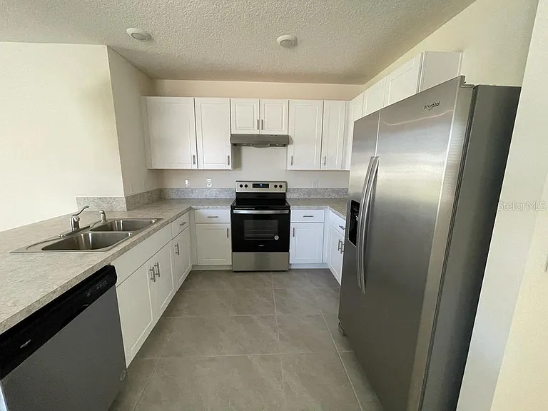 1533 Quinta Rd — Photo 9