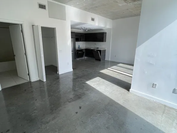 151 SE 1st St, Miami, FL