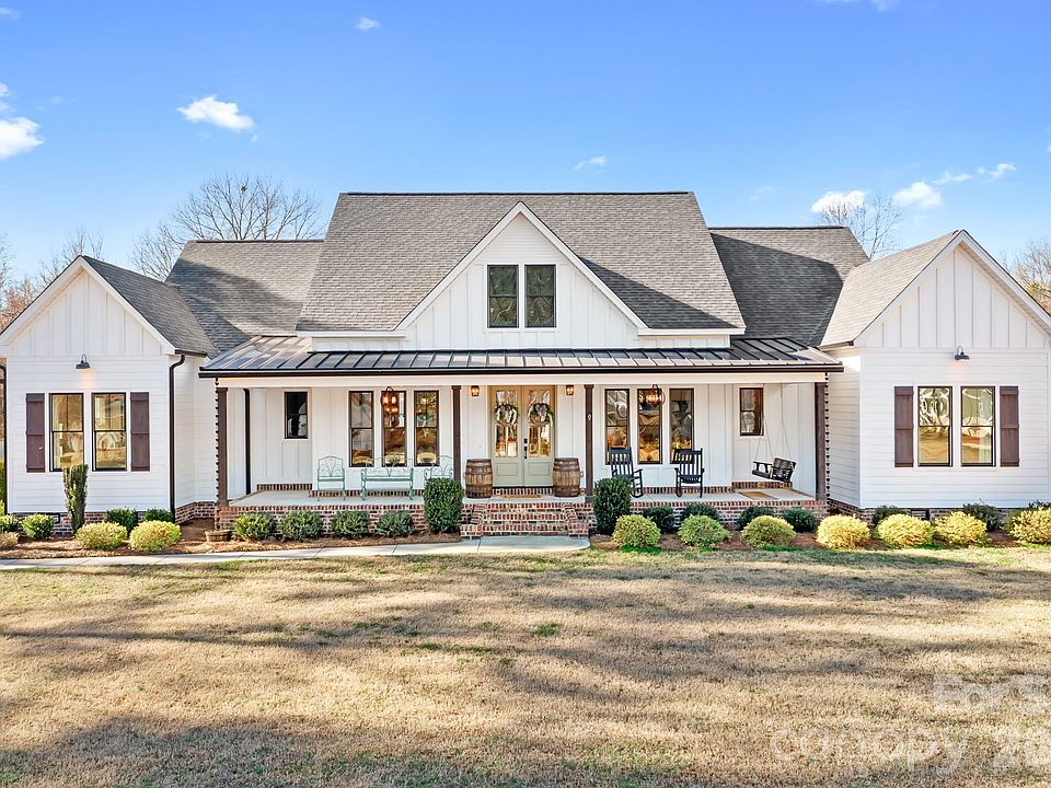 1st image of 2391 Lee Lawing Rd