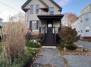 12 Inverness St, Portland, ME 04103