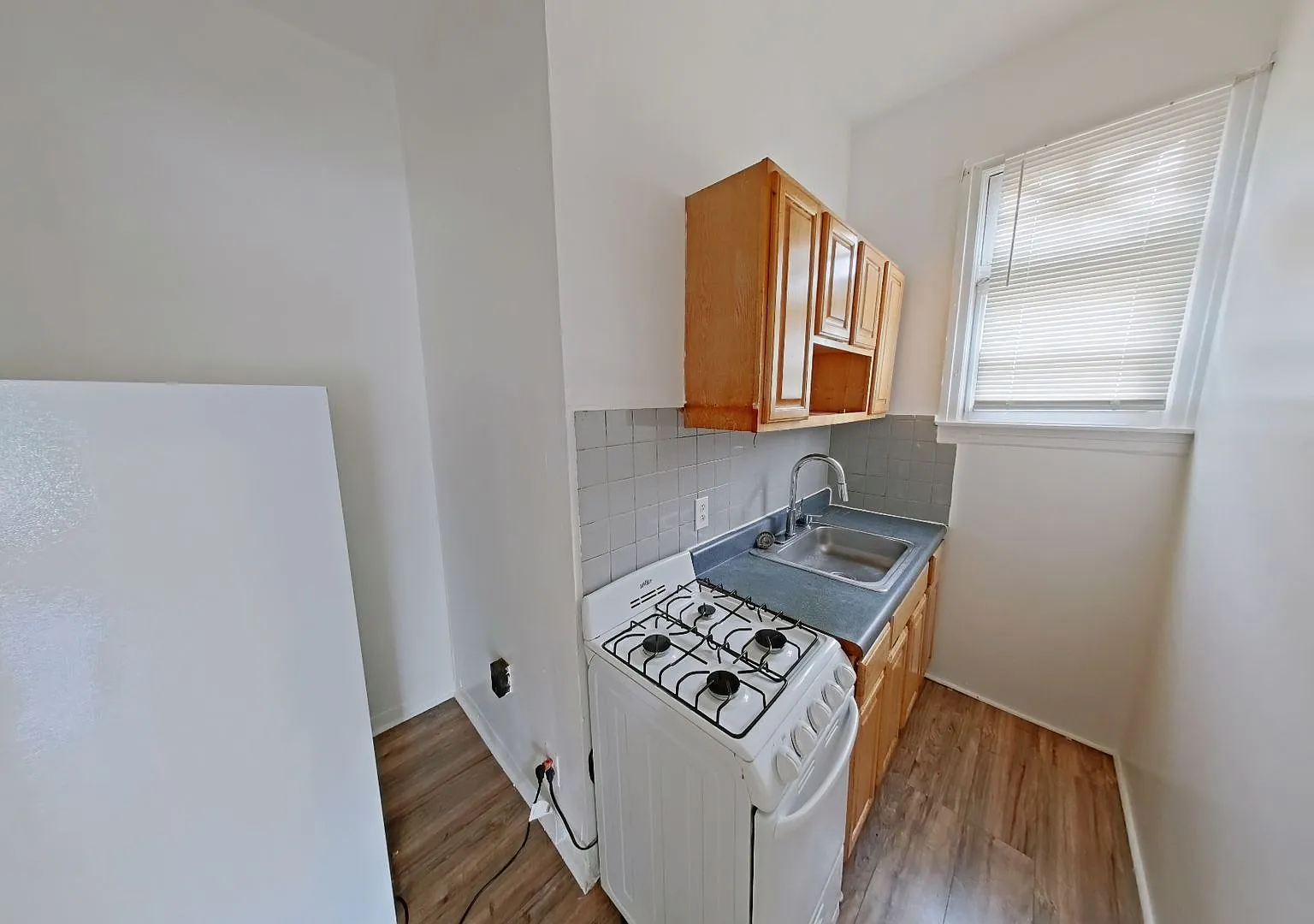 4106 Old York Rd — Photo 2