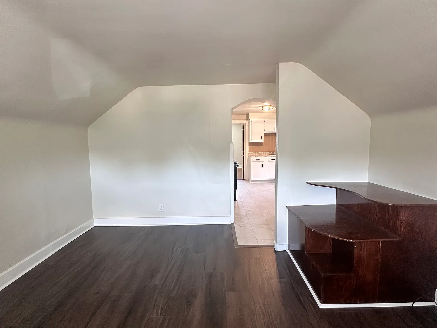 2 bed, $1,100 — Photo 3