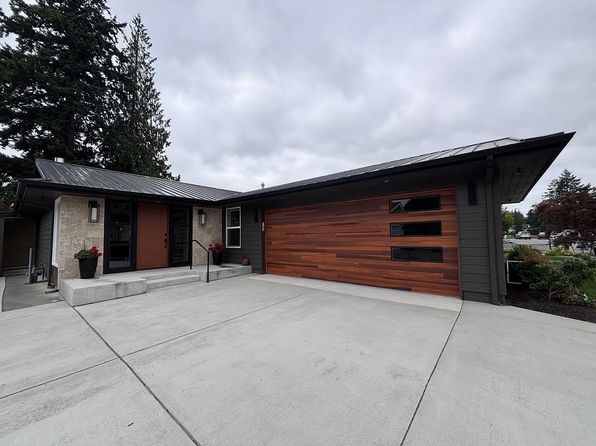 16555 Country Club Dr