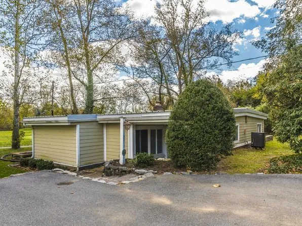 12819 Fountain Head Rd, Hagerstown, MD 21742