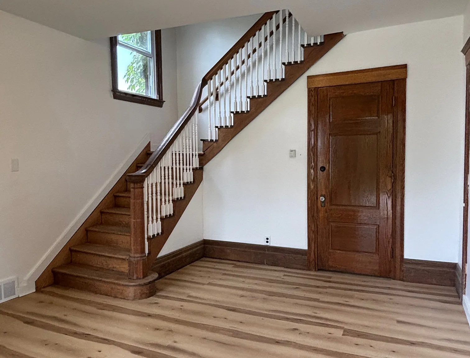 1 bed, 1000 sqft, $1,300 — Photo 1