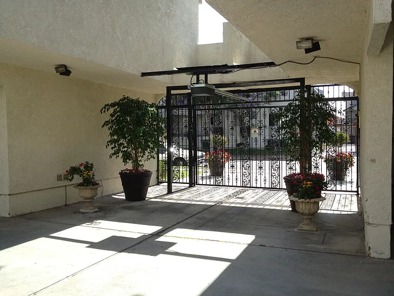 11438 Cedar Ave #0 — Photo 26