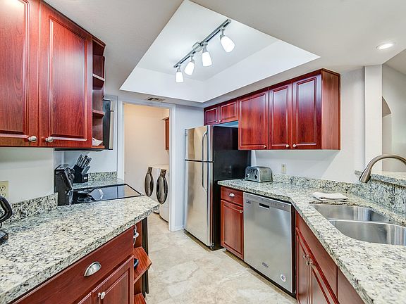 3rd image of 5104 N 32nd St Unit 142
