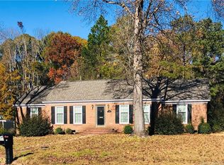 99 Tartan Rd, Lumberton, NC 28358