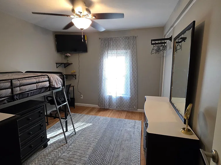 149 Adam St — Photo 2