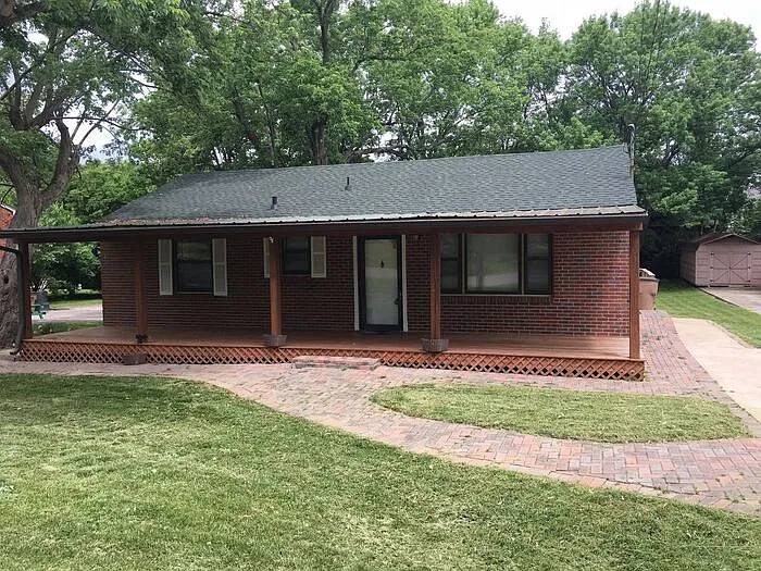 2 bed, 1.0 bath, 1000 sqft, $1,700 — Photo 2