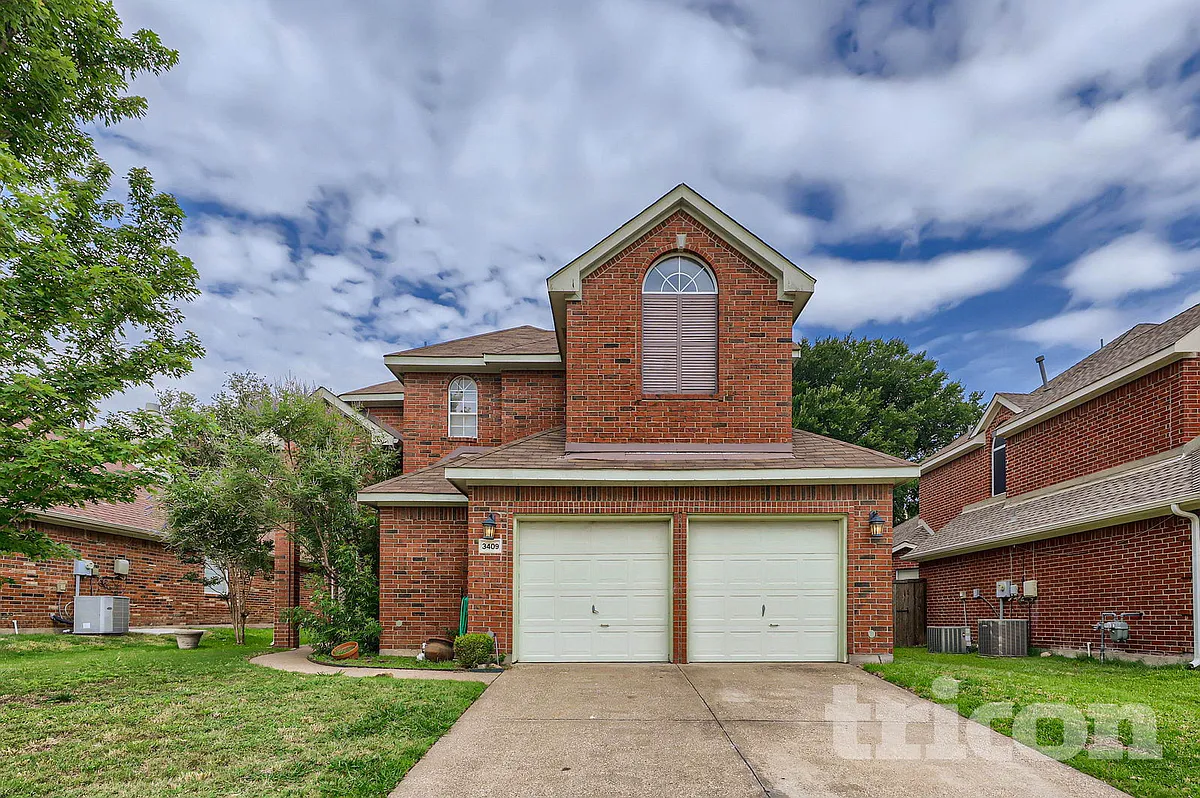 Building Photo - 3409 Bradford Dr
